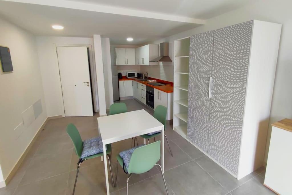 Apartament Near The Ocean In Playa San Juan Bagian luar foto